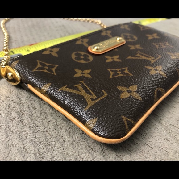 LOUIS VUITTON Pochette Milla - Picture 4 of 10